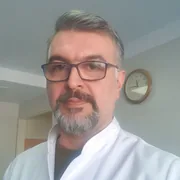 عکس دکتر آروین امیری، فوق‌تخصص بیماری‌های ریه در کرج