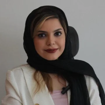عکس دکتر درین مقصودلو، متخصص پوست و مو در کرج