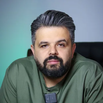 عکس دکتر پدرام ملحم آذر، متخصص بیماری‌های پوست (درماتولوژی) در کرج
